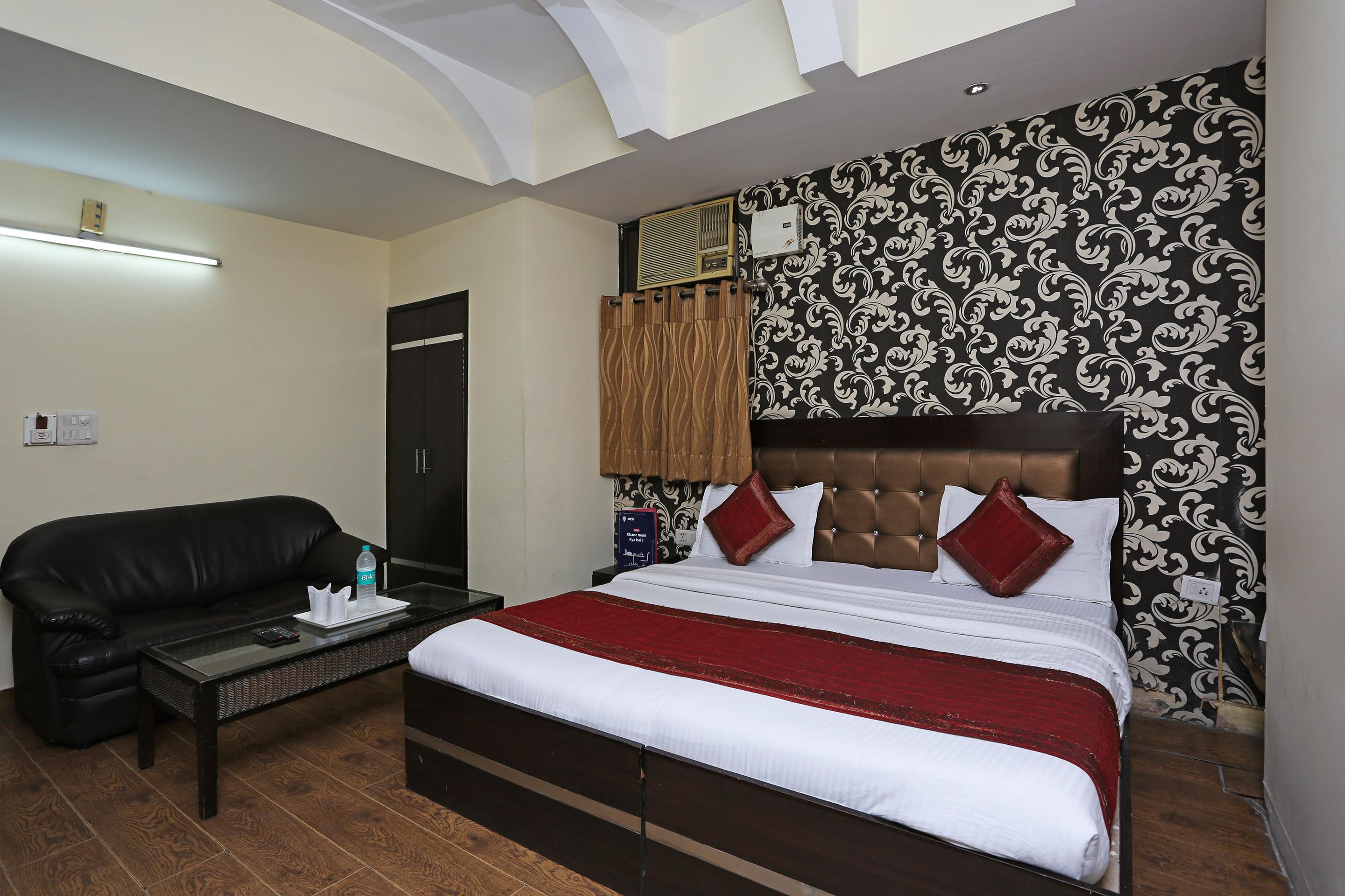 Oyo 337 Hotel Anand Дели Экстерьер фото