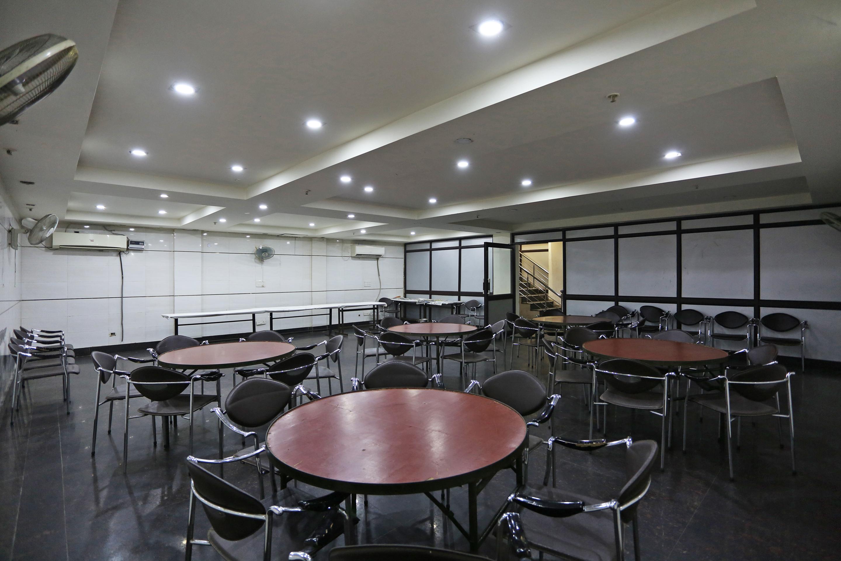 Oyo 337 Hotel Anand Дели Экстерьер фото