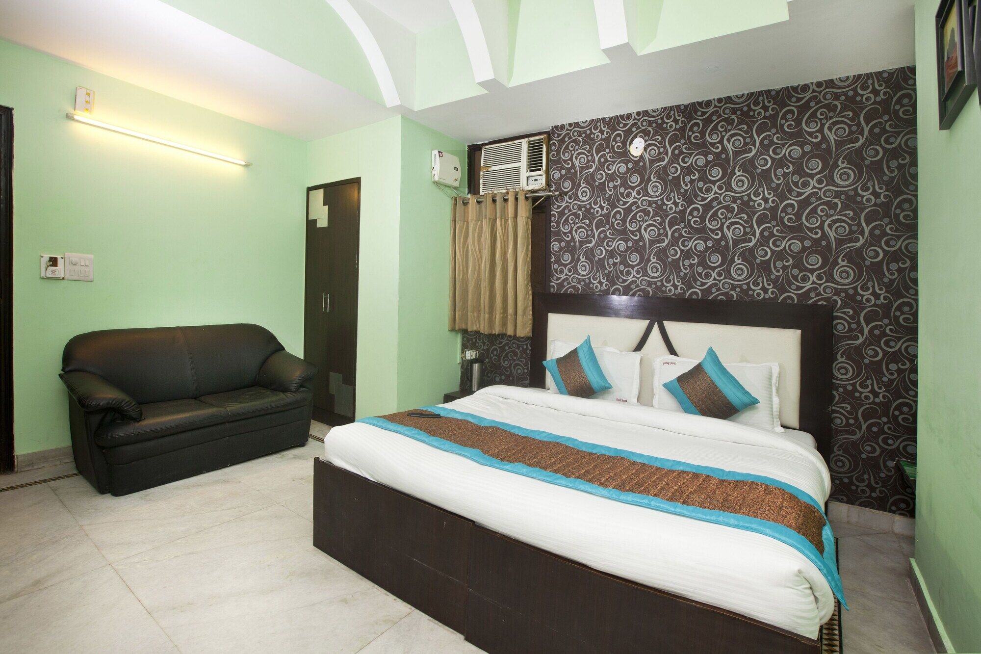 Oyo 337 Hotel Anand Дели Экстерьер фото