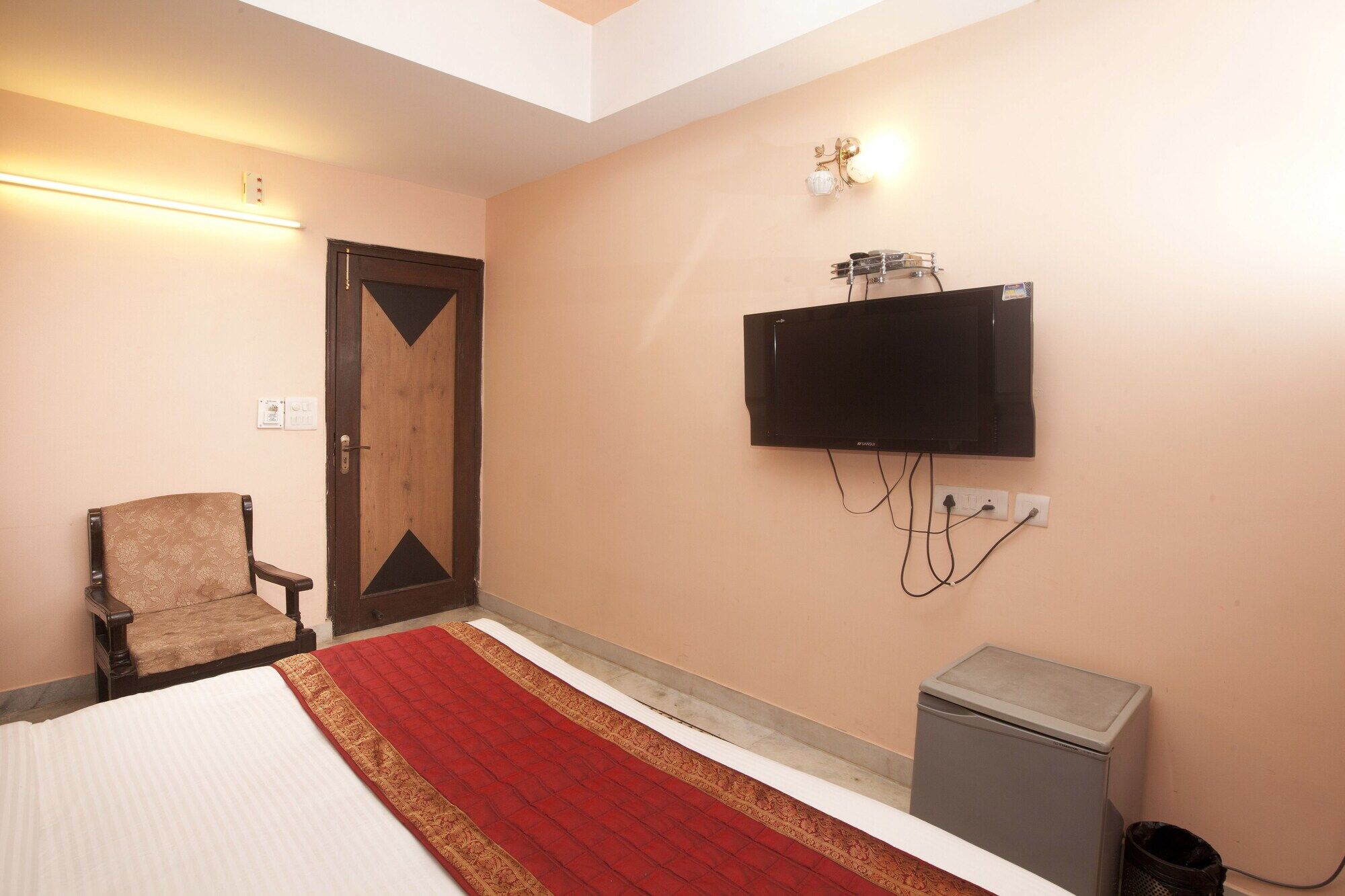 Oyo 337 Hotel Anand Дели Экстерьер фото