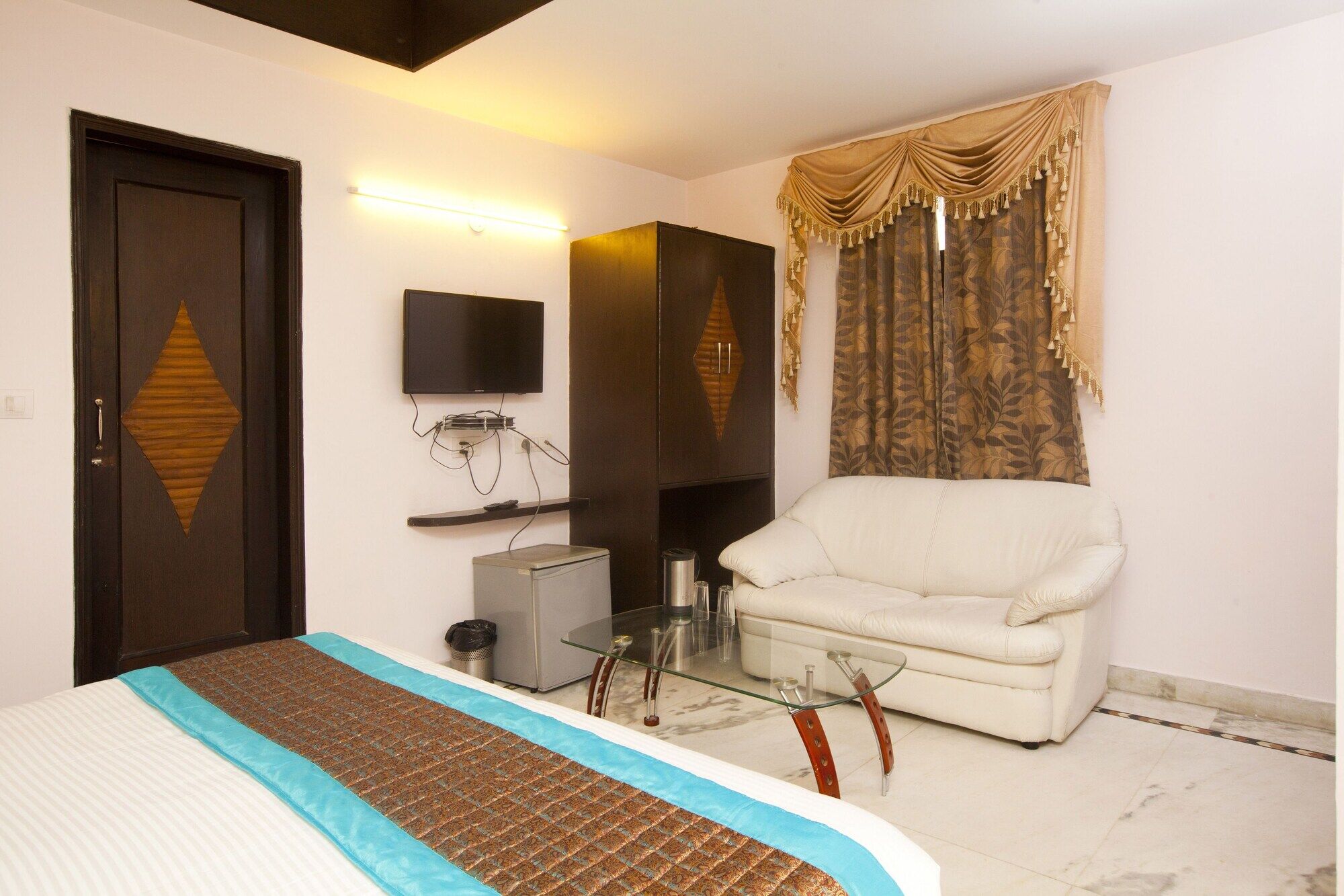 Oyo 337 Hotel Anand Дели Экстерьер фото