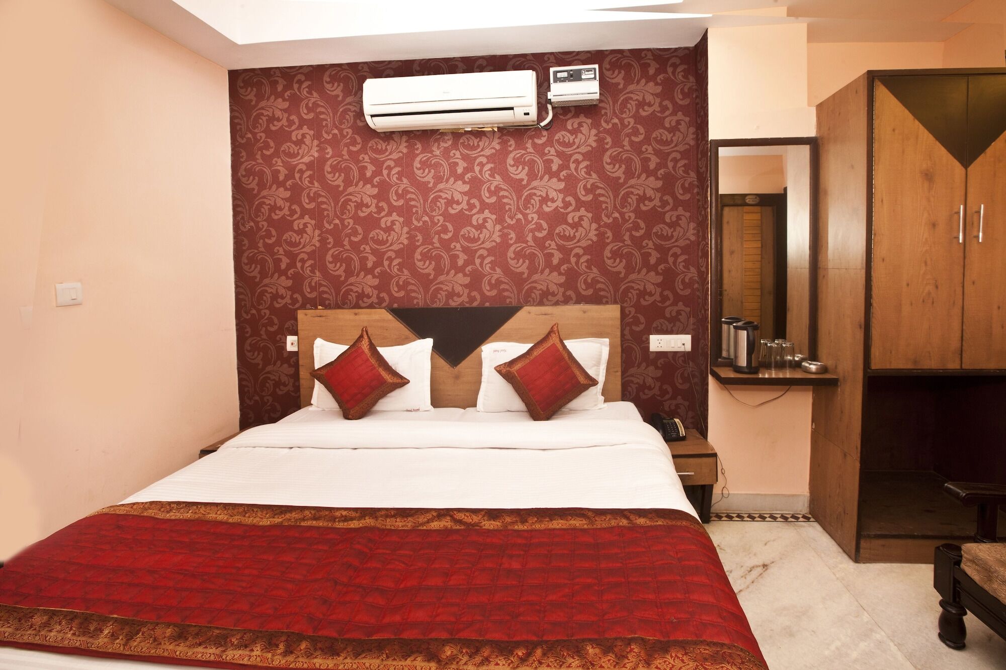 Oyo 337 Hotel Anand Дели Экстерьер фото