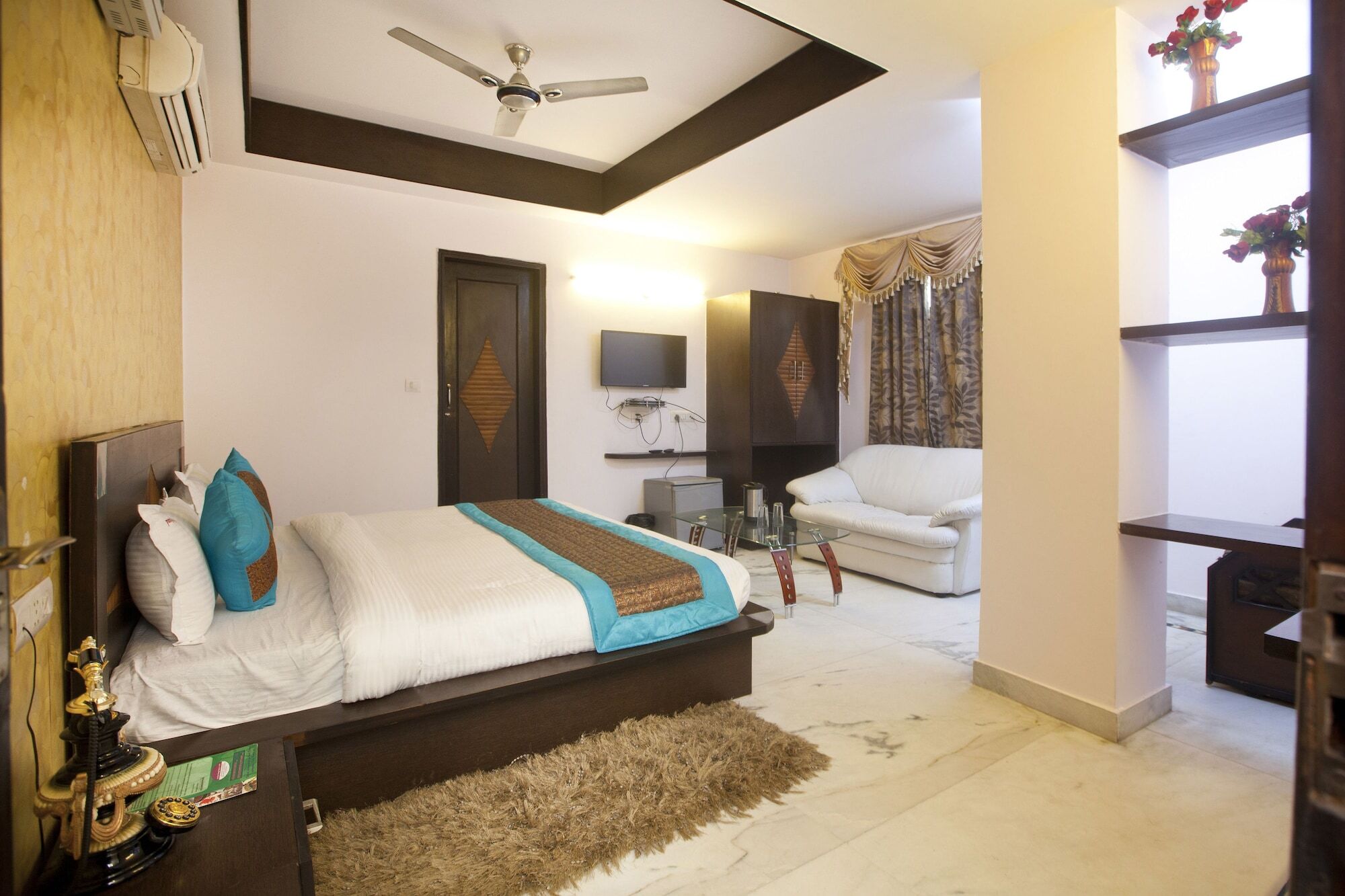 Oyo 337 Hotel Anand Дели Экстерьер фото